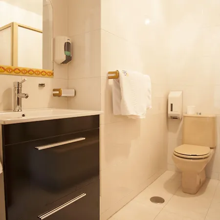 Cristal 1 מלון א-קורוניה