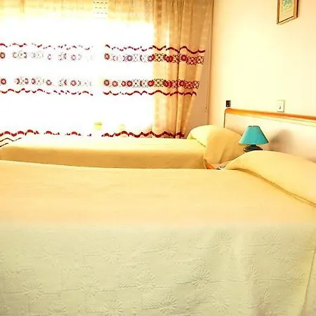 Cristal 1 מלון א-קורוניה